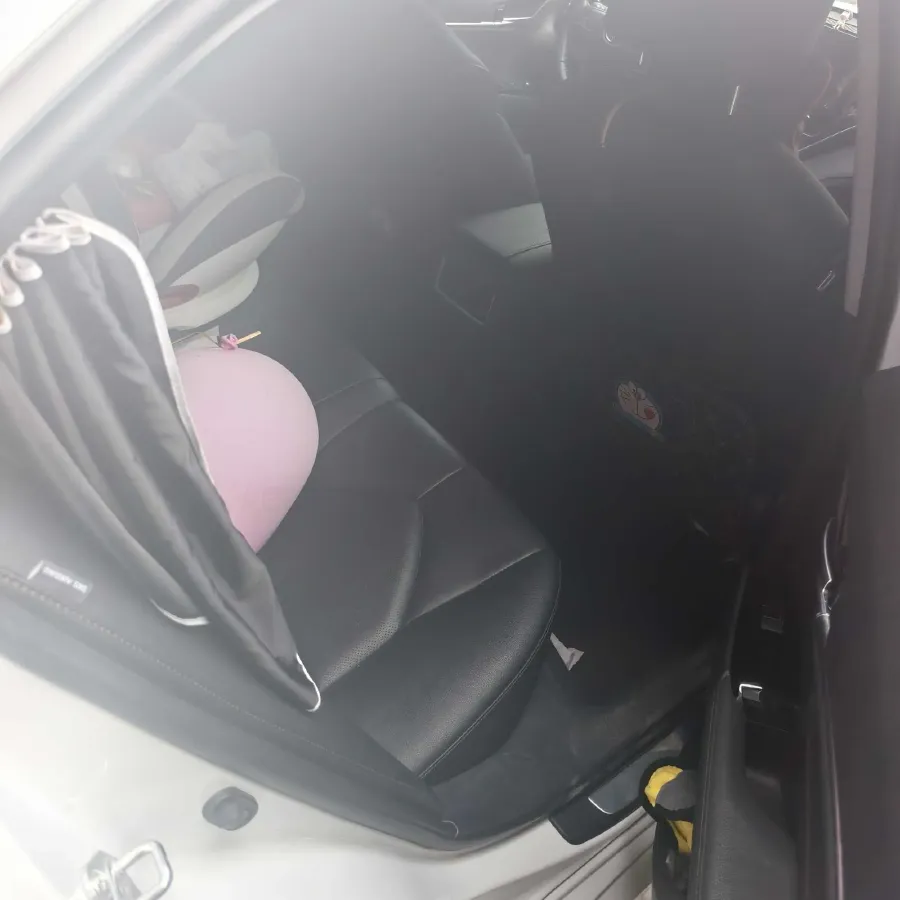 2021 Toyota Camry 2.5L 209HP L4 8AT,autocango,china used car exporter,china ev exporter,chinese used car exporter,chinese used ev exporter