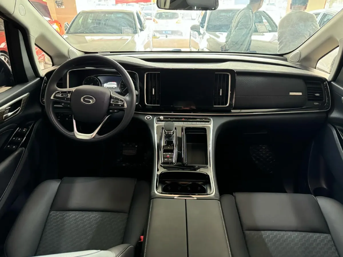 2021 GAC Trumpchi M8 2.0T 252HP L4 8AT,autocango,china used car exporter,china ev exporter,chinese used car exporter,chinese used ev exporter
