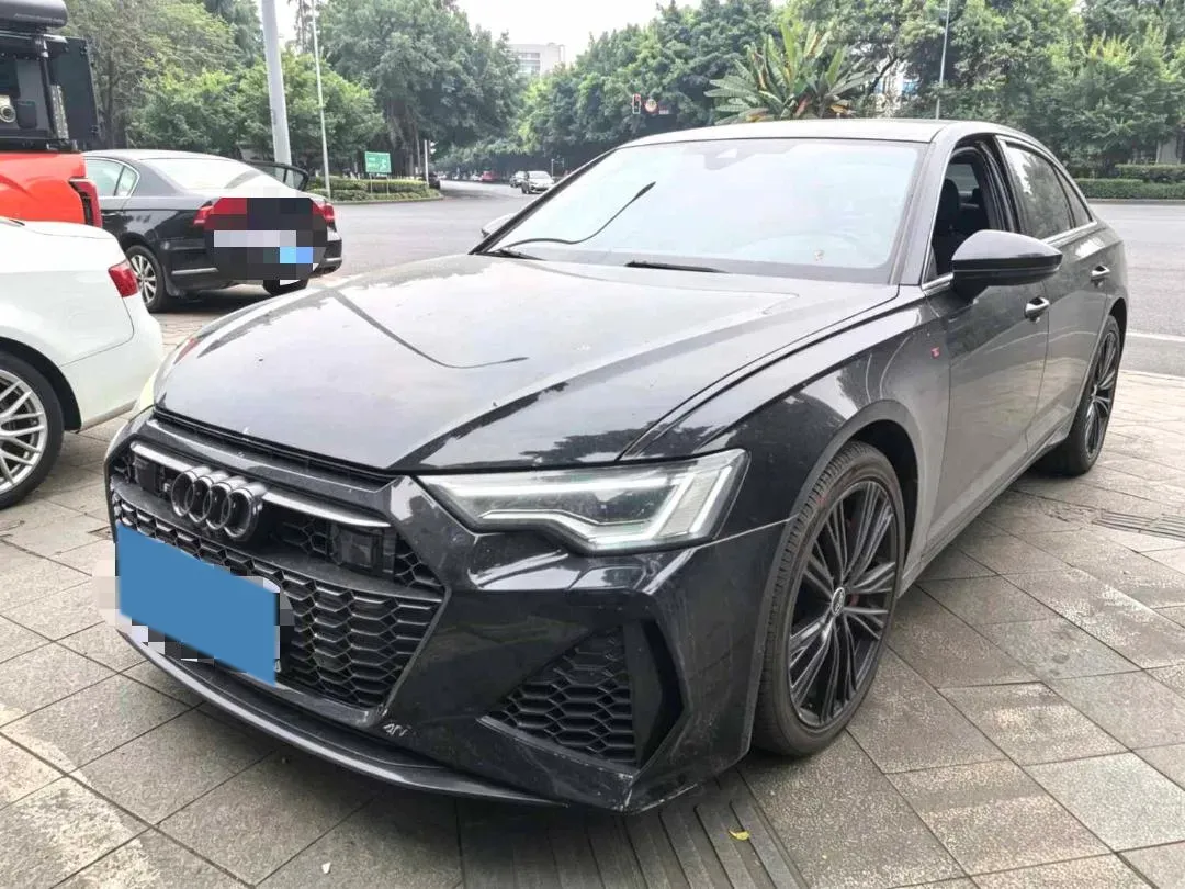 2022 Audi A6L 2.0T 224HP L4 7DCT,autocango,china used car exporter,china ev exporter,chinese used car exporter,chinese used ev exporter