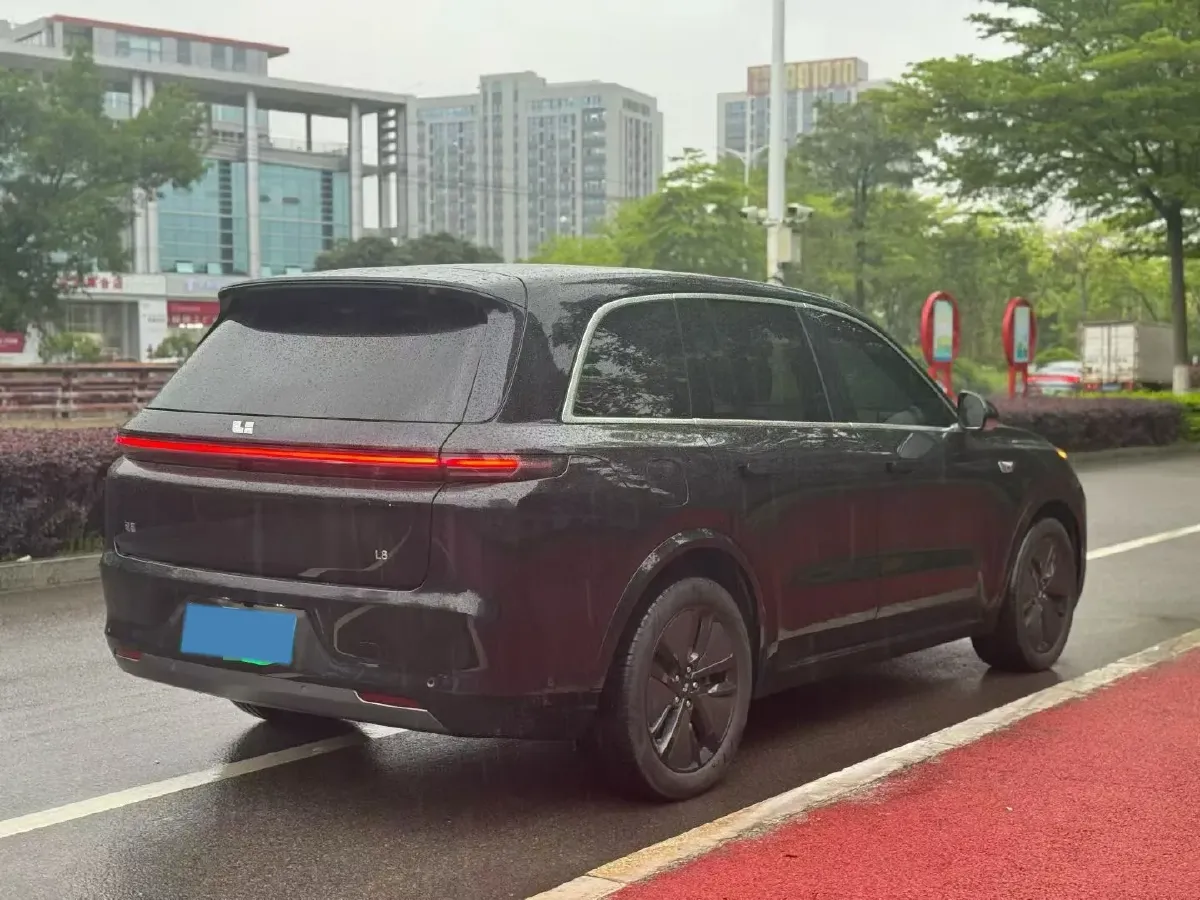 2024 Volvo S60 2.0T 197HP L4 7DCT,autocango,china used car exporter,china ev exporter,chinese used car exporter,chinese used ev exporter