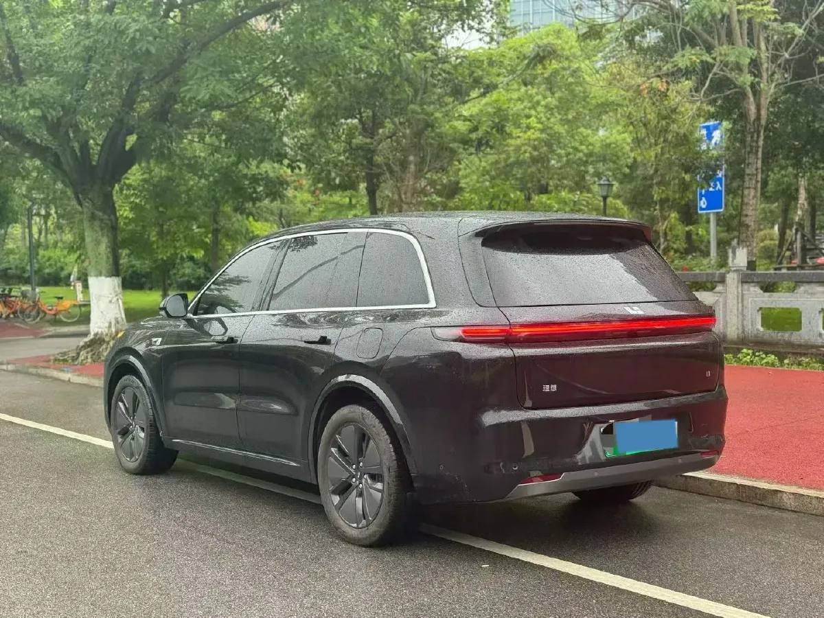 2024 Volvo S60 2.0T 197HP L4 7DCT,autocango,china used car exporter,china ev exporter,chinese used car exporter,chinese used ev exporter