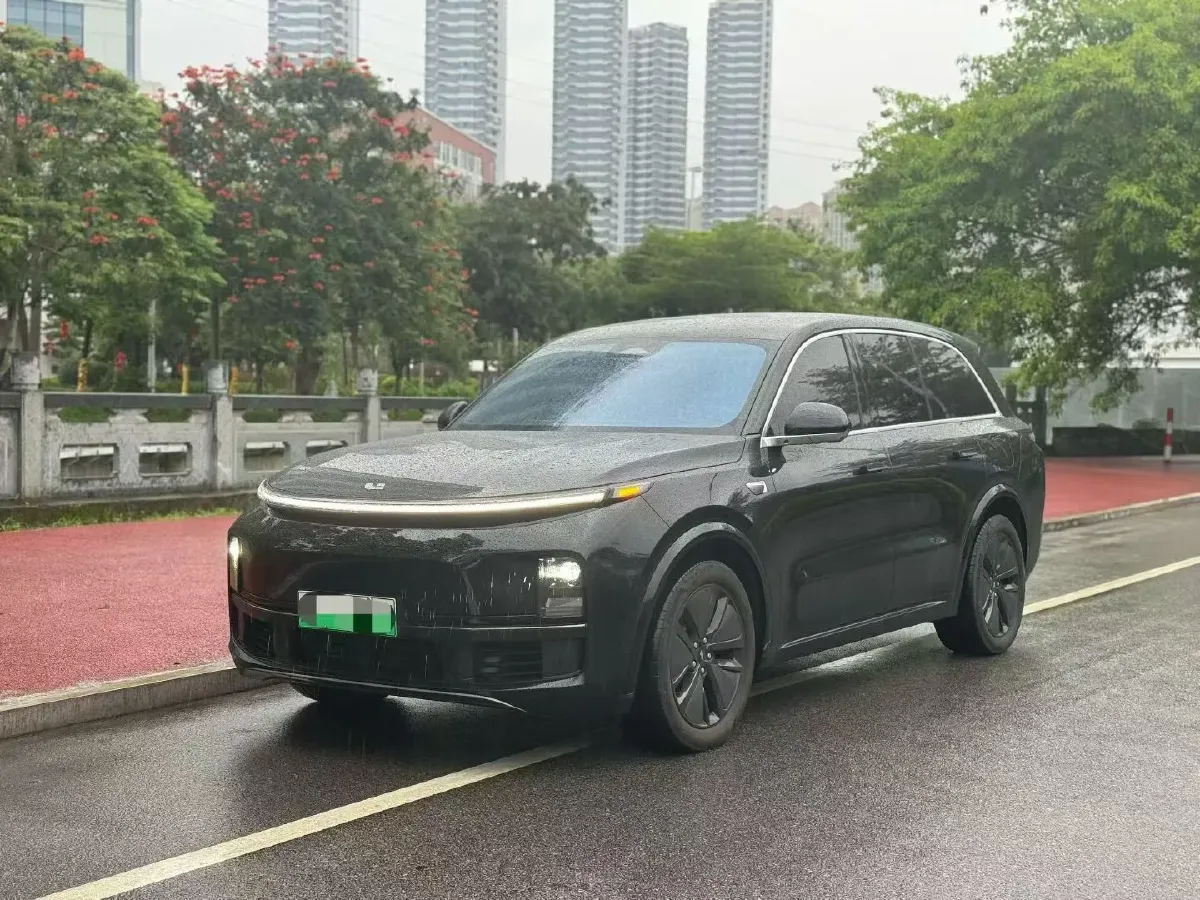 2024 Volvo S60 2.0T 197HP L4 7DCT,autocango,china used car exporter,china ev exporter,chinese used car exporter,chinese used ev exporter