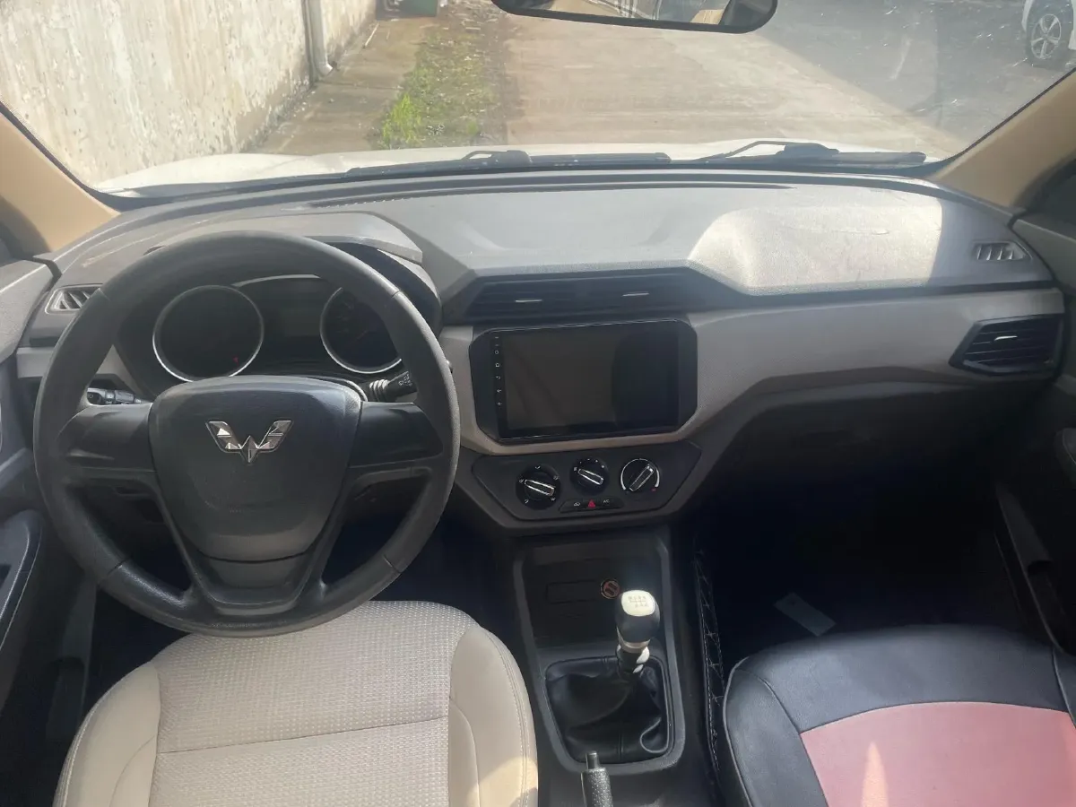 2019 WuLing HongGuang 1.5L 99HP L4 6MT,autocango,china used car exporter,china ev exporter,chinese used car exporter,chinese used ev exporter