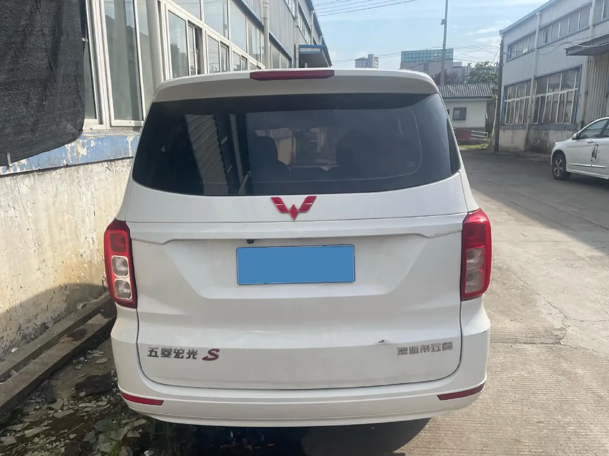 2019 WuLing HongGuang 1.5L 99HP L4 6MT,autocango,china used car exporter,china ev exporter,chinese used car exporter,chinese used ev exporter