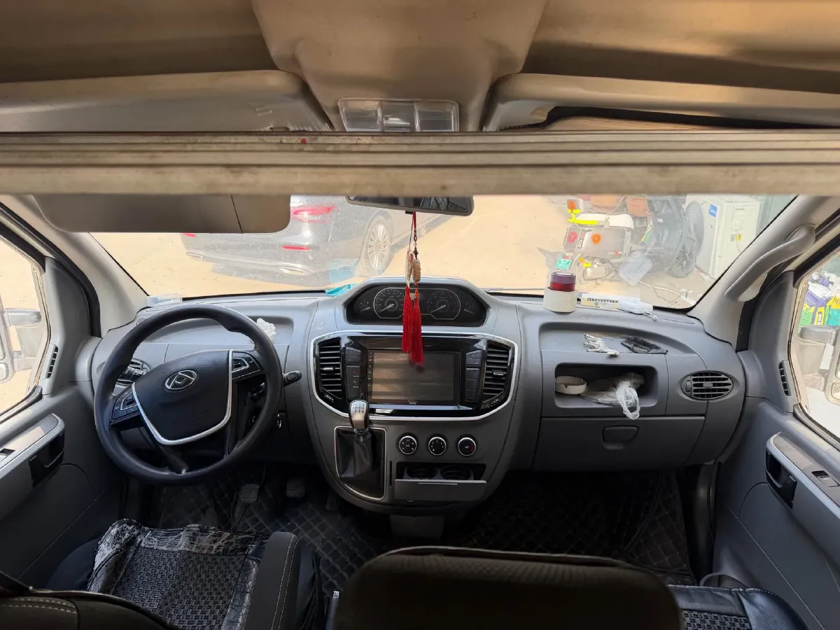 2021 MAXUS XinTu V80 2.0T 139HP L4 6MT,autocango,china used car exporter,china ev exporter,chinese used car exporter,chinese used ev exporter