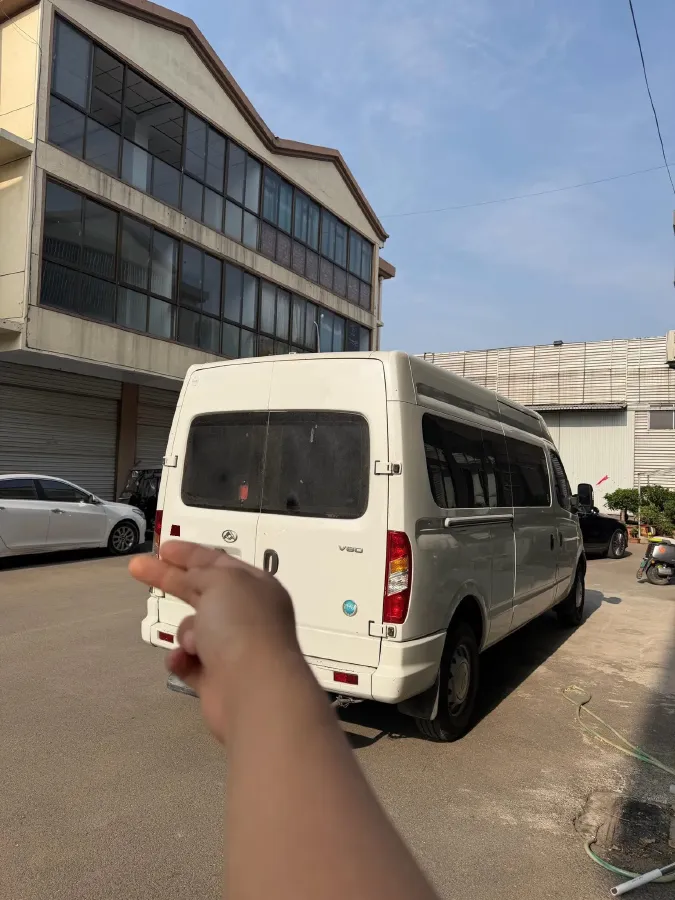 2021 MAXUS XinTu V80 2.0T 139HP L4 6MT,autocango,china used car exporter,china ev exporter,chinese used car exporter,chinese used ev exporter