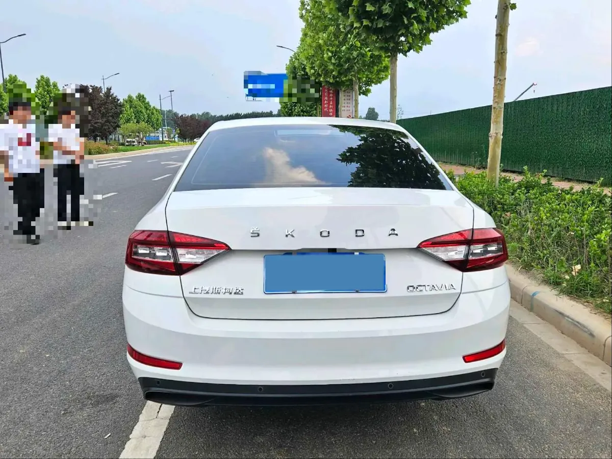 2020 Skoda Octavia 1.5L 113HP L4 6AT,autocango,china used car exporter,china ev exporter,chinese used car exporter,chinese used ev exporter