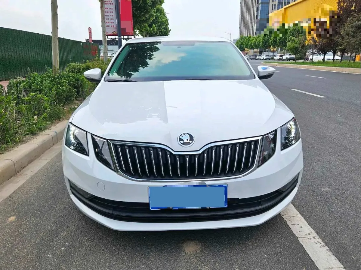 2020 Skoda Octavia 1.5L 113HP L4 6AT,autocango,china used car exporter,china ev exporter,chinese used car exporter,chinese used ev exporter