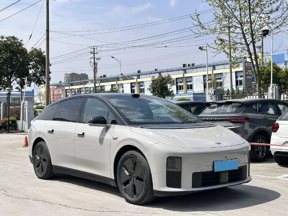 2025 Li i6 BEV,autocango,china used car exporter,china ev exporter,chinese used car exporter,chinese used ev exporter