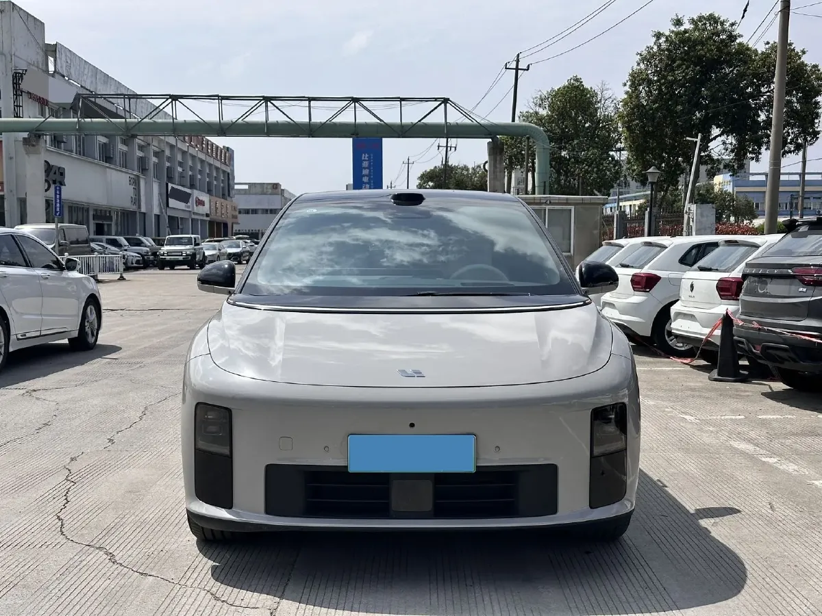 2025 Li i6 BEV,autocango,china used car exporter,china ev exporter,chinese used car exporter,chinese used ev exporter