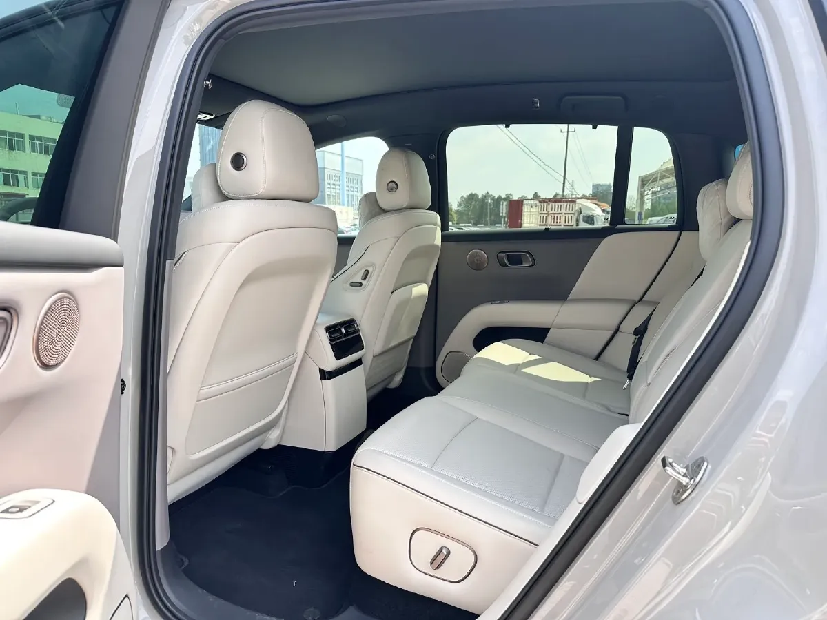 2025 Li i6 BEV,autocango,china used car exporter,china ev exporter,chinese used car exporter,chinese used ev exporter