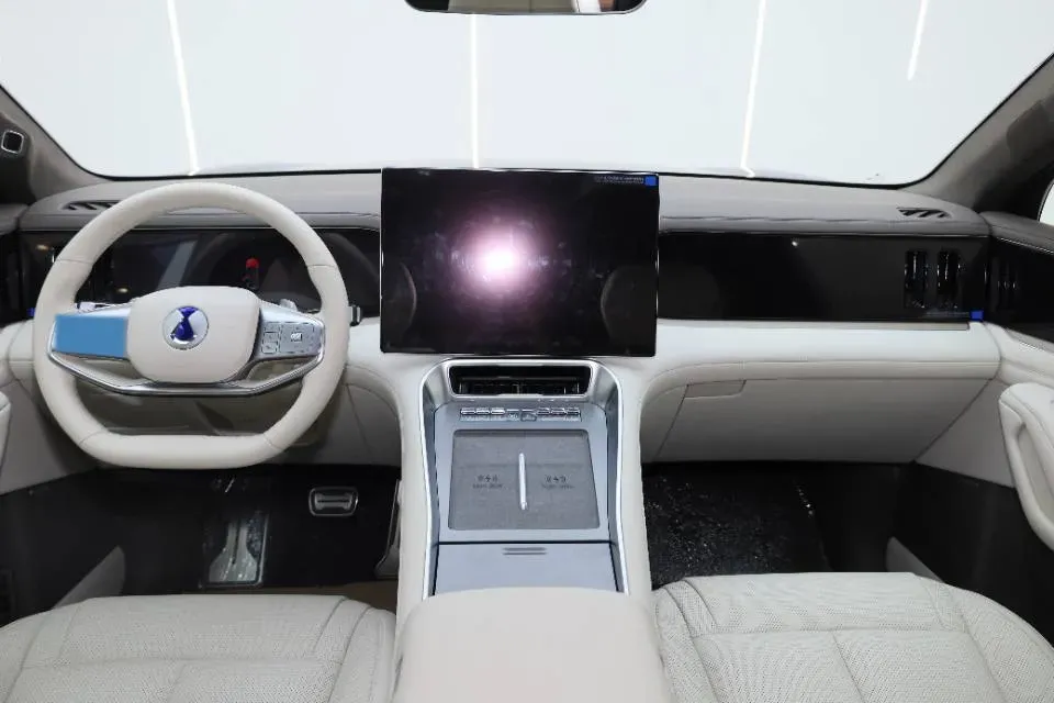 2025 Denza DenzaN8L 2.0T 207HP L4 E-CVT PHEV,autocango,china used car exporter,china ev exporter,chinese used car exporter,chinese used ev exporter