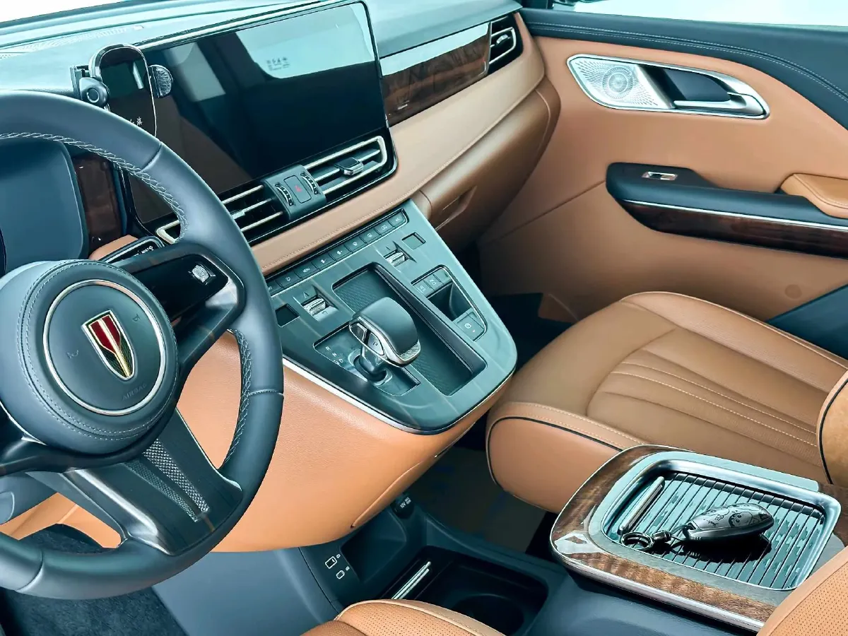 2023 HongQi HQ9 2.0T 252HP L4 8AT,autocango,china used car exporter,china ev exporter,chinese used car exporter,chinese used ev exporter