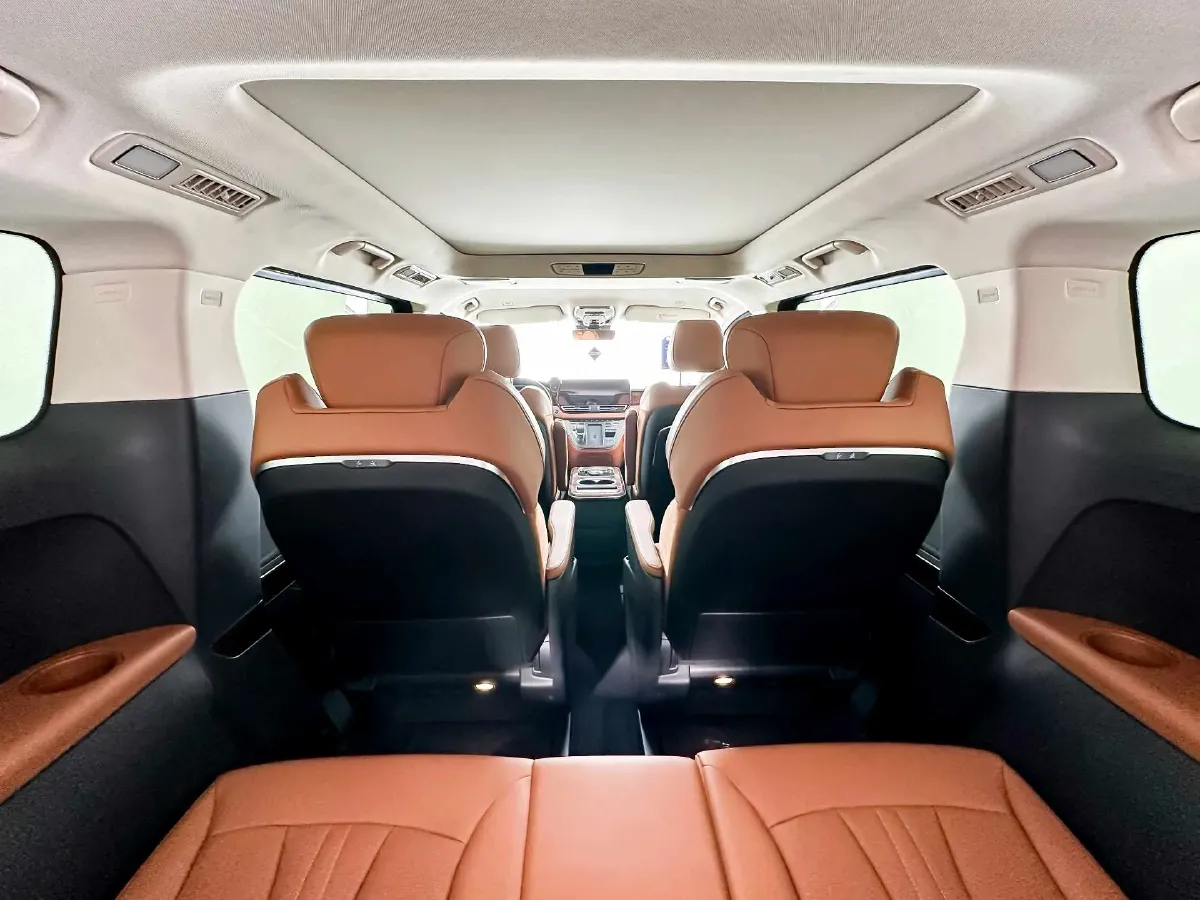 2023 HongQi HQ9 2.0T 252HP L4 8AT,autocango,china used car exporter,china ev exporter,chinese used car exporter,chinese used ev exporter