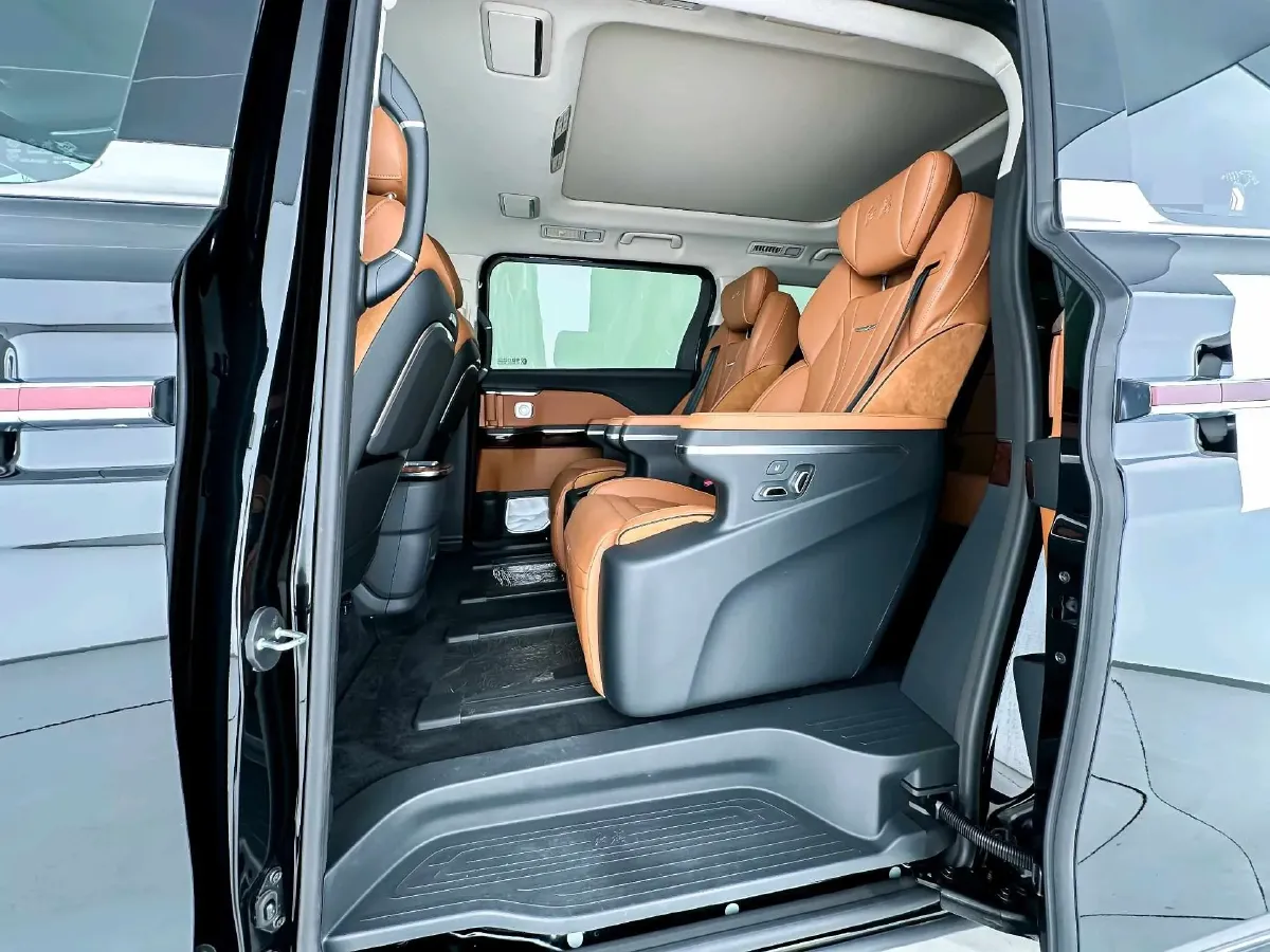 2023 HongQi HQ9 2.0T 252HP L4 8AT,autocango,china used car exporter,china ev exporter,chinese used car exporter,chinese used ev exporter