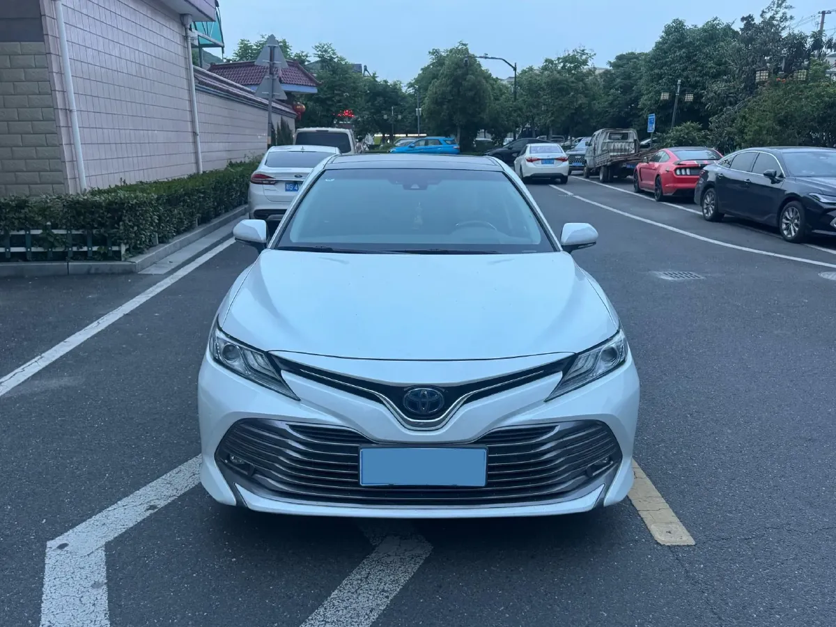 2019 Toyota Camry 2.5L 178HP L4 E-CVT Hybrid,autocango,china used car exporter,china ev exporter,chinese used car exporter,chinese used ev exporter