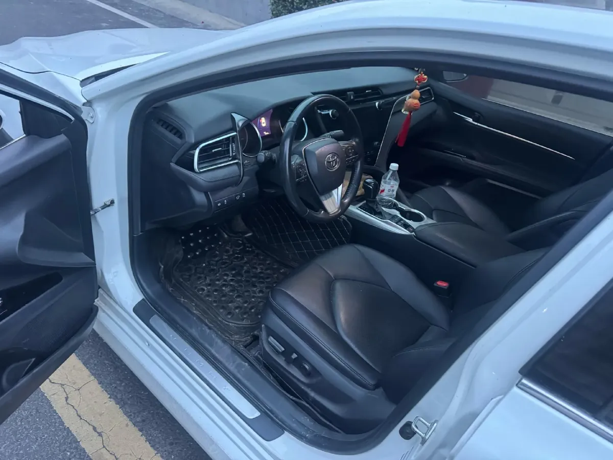 2019 Toyota Camry 2.5L 178HP L4 E-CVT Hybrid,autocango,china used car exporter,china ev exporter,chinese used car exporter,chinese used ev exporter