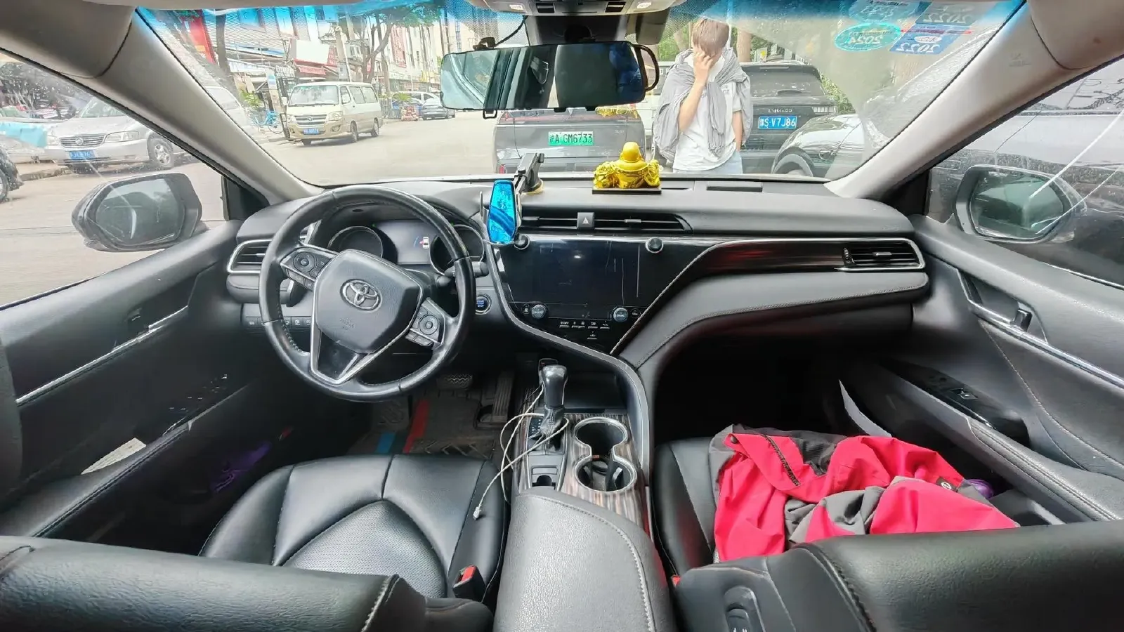2019 Toyota Camry 2.0L 178HP L4 CVT,autocango,china used car exporter,china ev exporter,chinese used car exporter,chinese used ev exporter