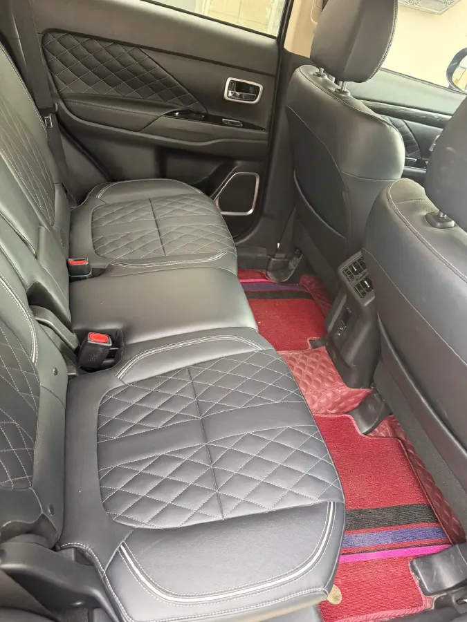 2020 Mitsubishi Outlander 2.4L 192HP L4 CVT,autocango,china used car exporter,china ev exporter,chinese used car exporter,chinese used ev exporter