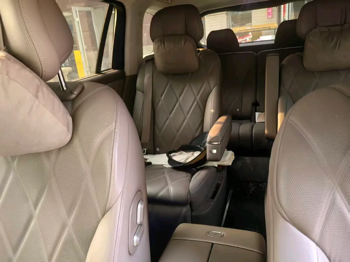 2025 AITO AITO M9 REEV 160HP REEV 52KWH,autocango,china used car exporter,china ev exporter,chinese used car exporter,chinese used ev exporter