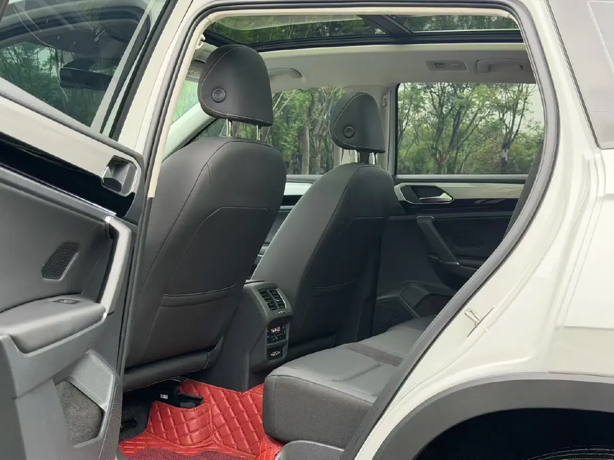 2021 Volkswagen Tayron 2.0T 186HP L4 7DCT,autocango,china used car exporter,china ev exporter,chinese used car exporter,chinese used ev exporter