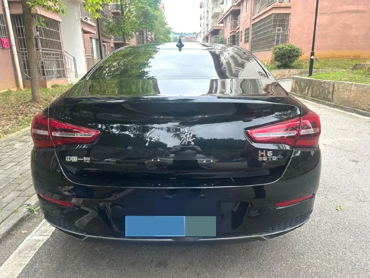 2022 HongQi H5 1.8T 197HP L4 6AT,autocango,china used car exporter,china ev exporter,chinese used car exporter,chinese used ev exporter