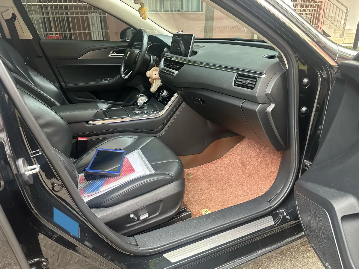 2022 HongQi H5 1.8T 197HP L4 6AT,autocango,china used car exporter,china ev exporter,chinese used car exporter,chinese used ev exporter
