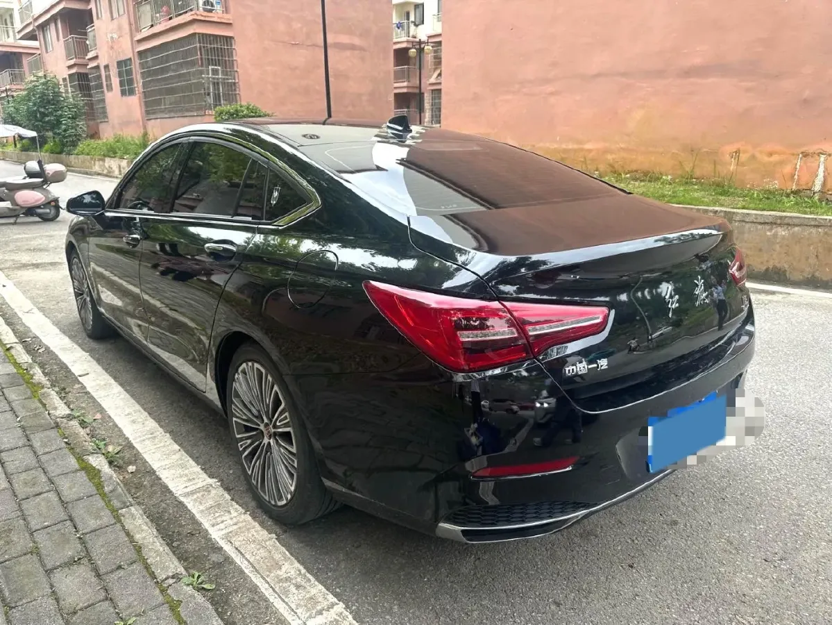 2022 HongQi H5 1.8T 197HP L4 6AT,autocango,china used car exporter,china ev exporter,chinese used car exporter,chinese used ev exporter