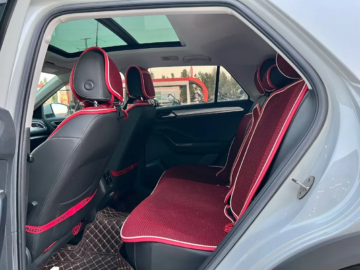 2019 Volkswagen T-Roc 1.4T 150HP L4 7DCT,autocango,china used car exporter,china ev exporter,chinese used car exporter,chinese used ev exporter