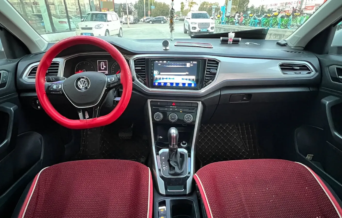 2019 Volkswagen T-Roc 1.4T 150HP L4 7DCT,autocango,china used car exporter,china ev exporter,chinese used car exporter,chinese used ev exporter
