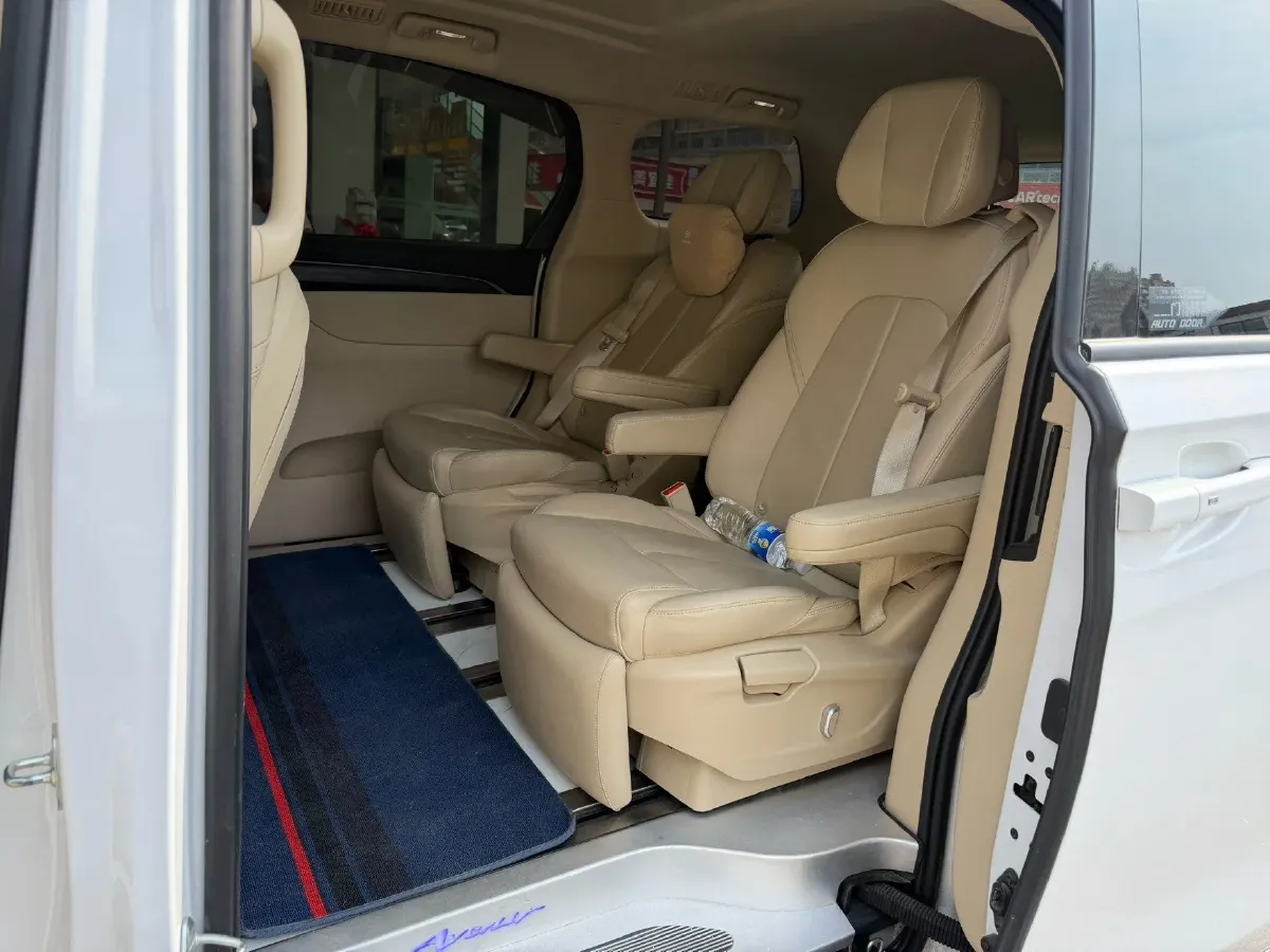2023 Buick GL8 2.0T 237HP L4 9AT,autocango,china used car exporter,china ev exporter,chinese used car exporter,chinese used ev exporter