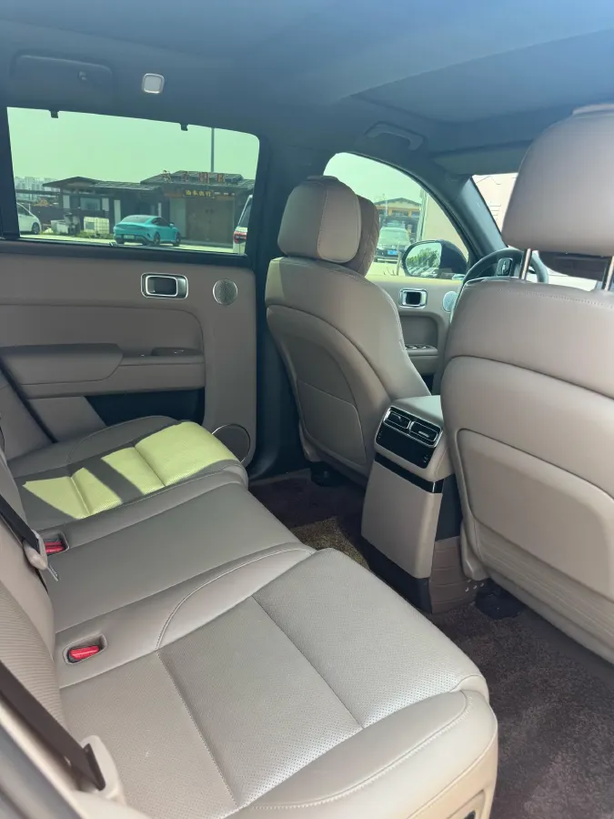 2025 Li L7 Range Extended 154HP REEV,autocango,china used car exporter,china ev exporter,chinese used car exporter,chinese used ev exporter
