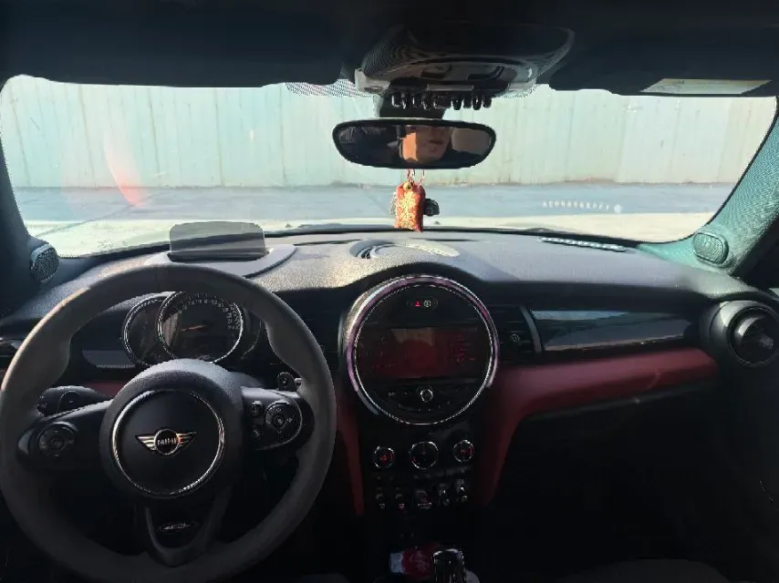 2018 MINI JCW CLUBMAN 2.0T 231HP L4 6AT,autocango,china used car exporter,china ev exporter,chinese used car exporter,chinese used ev exporter