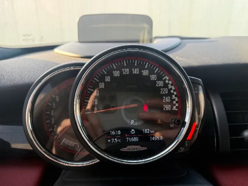 2018 MINI JCW CLUBMAN 2.0T 231HP L4 6AT,autocango,china used car exporter,china ev exporter,chinese used car exporter,chinese used ev exporter
