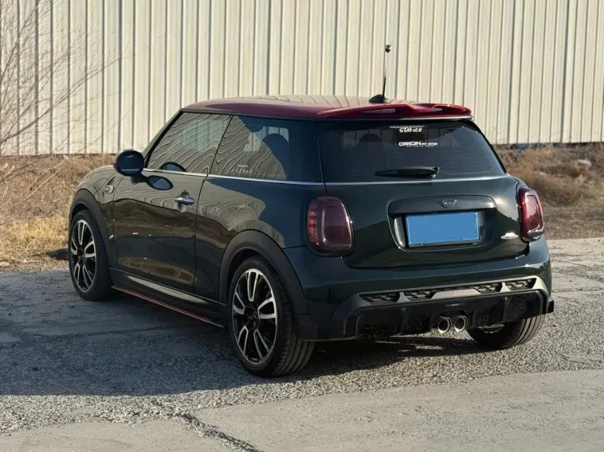 2018 MINI JCW CLUBMAN 2.0T 231HP L4 6AT,autocango,china used car exporter,china ev exporter,chinese used car exporter,chinese used ev exporter