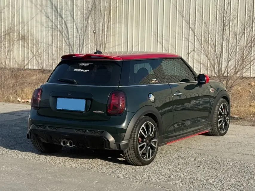 2018 MINI JCW CLUBMAN 2.0T 231HP L4 6AT,autocango,china used car exporter,china ev exporter,chinese used car exporter,chinese used ev exporter