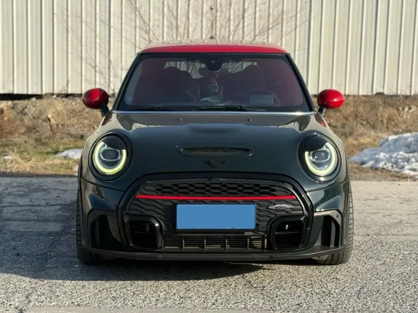 2018 MINI JCW CLUBMAN 2.0T 231HP L4 6AT,autocango,china used car exporter,china ev exporter,chinese used car exporter,chinese used ev exporter
