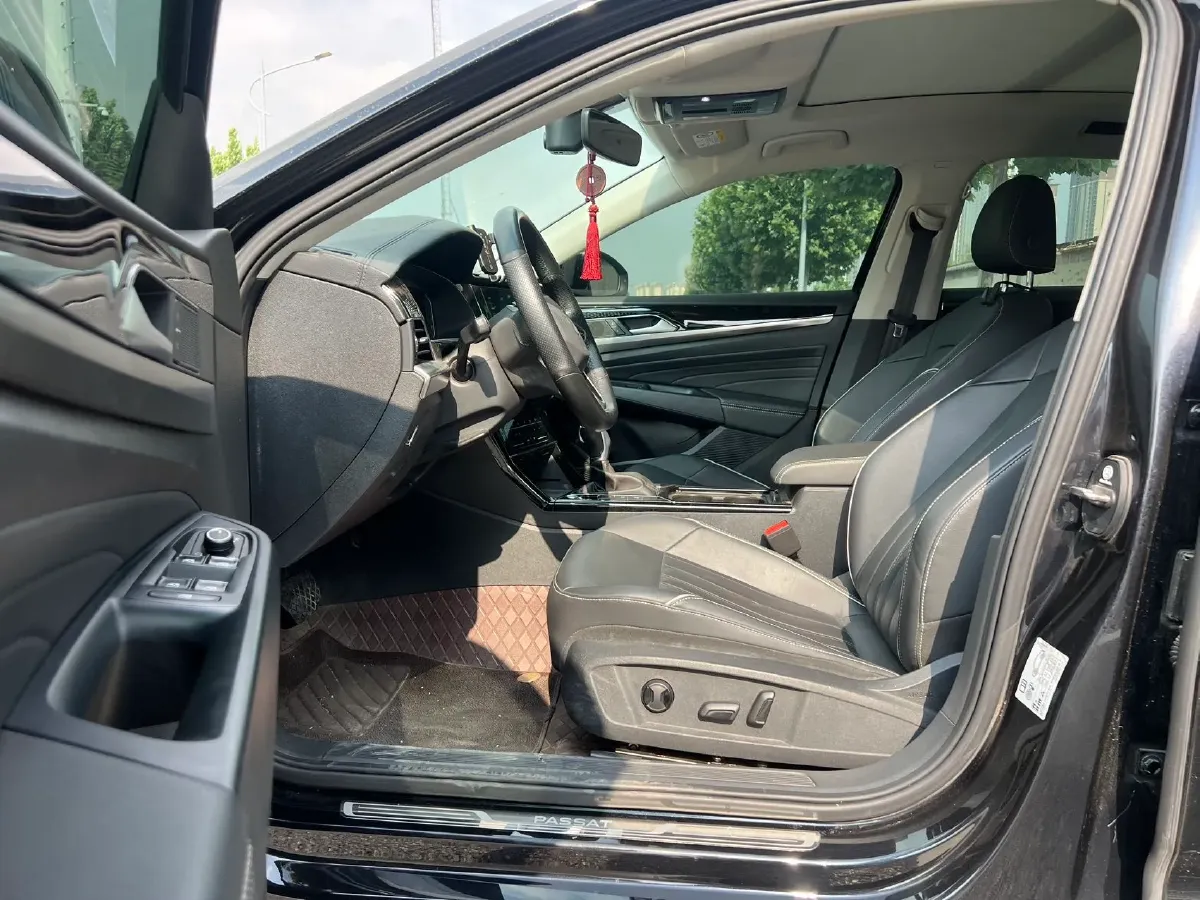 2023 Volkswagen Passat 2.0T 186HP L4 7DCT,autocango,china used car exporter,china ev exporter,chinese used car exporter,chinese used ev exporter