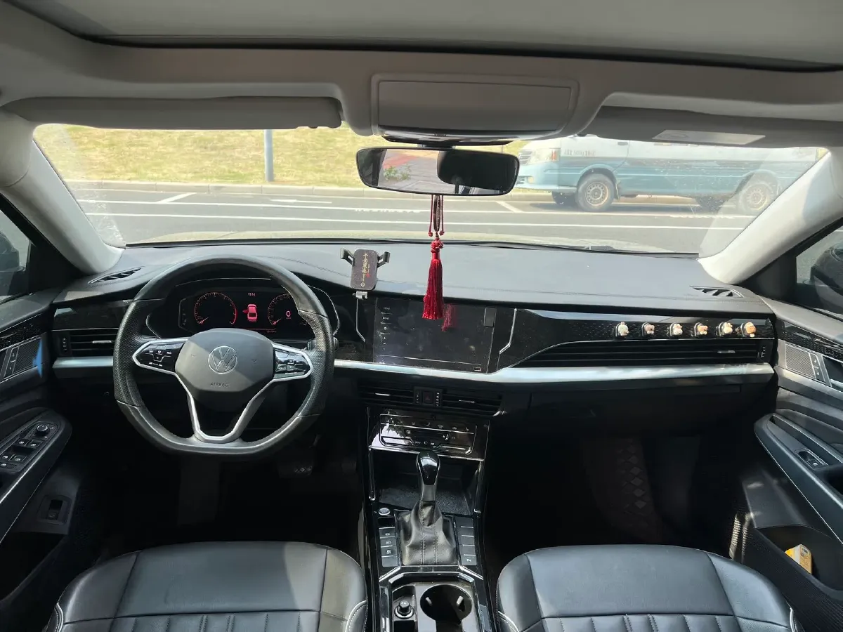 2023 Volkswagen Passat 2.0T 186HP L4 7DCT,autocango,china used car exporter,china ev exporter,chinese used car exporter,chinese used ev exporter