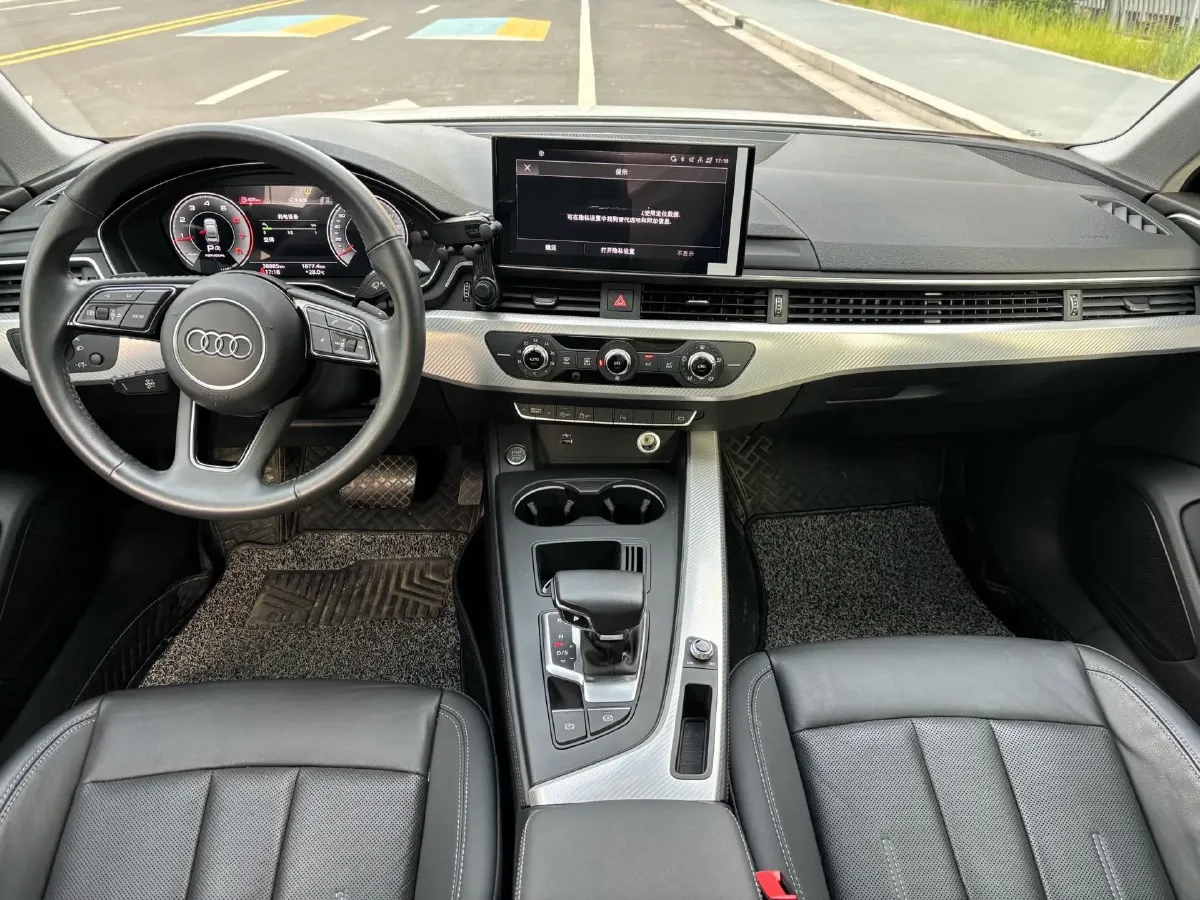 2020 Audi A4L 2.0T 190HP L4 7DCT,autocango,china used car exporter,china ev exporter,chinese used car exporter,chinese used ev exporter