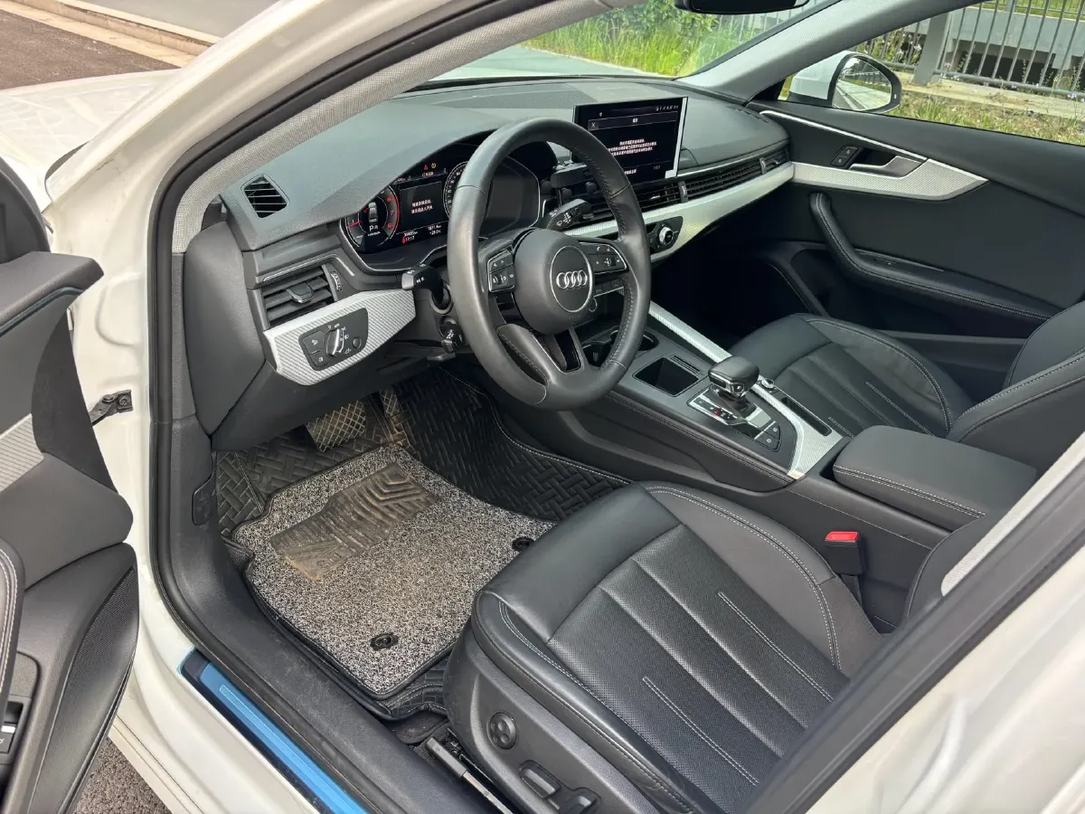 2020 Audi A4L 2.0T 190HP L4 7DCT,autocango,china used car exporter,china ev exporter,chinese used car exporter,chinese used ev exporter