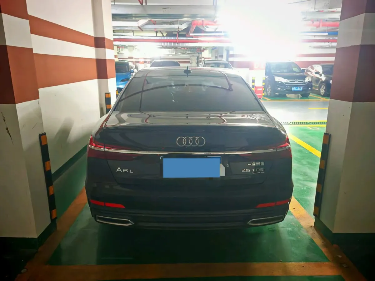 2022 Audi A6L 2.0T 224HP L4 7DCT,autocango,china used car exporter,china ev exporter,chinese used car exporter,chinese used ev exporter