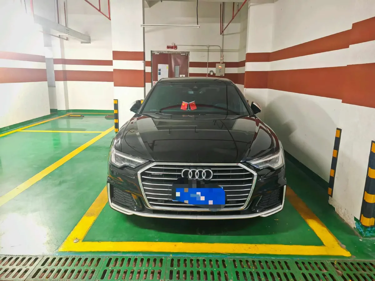 2022 Audi A6L 2.0T 224HP L4 7DCT,autocango,china used car exporter,china ev exporter,chinese used car exporter,chinese used ev exporter