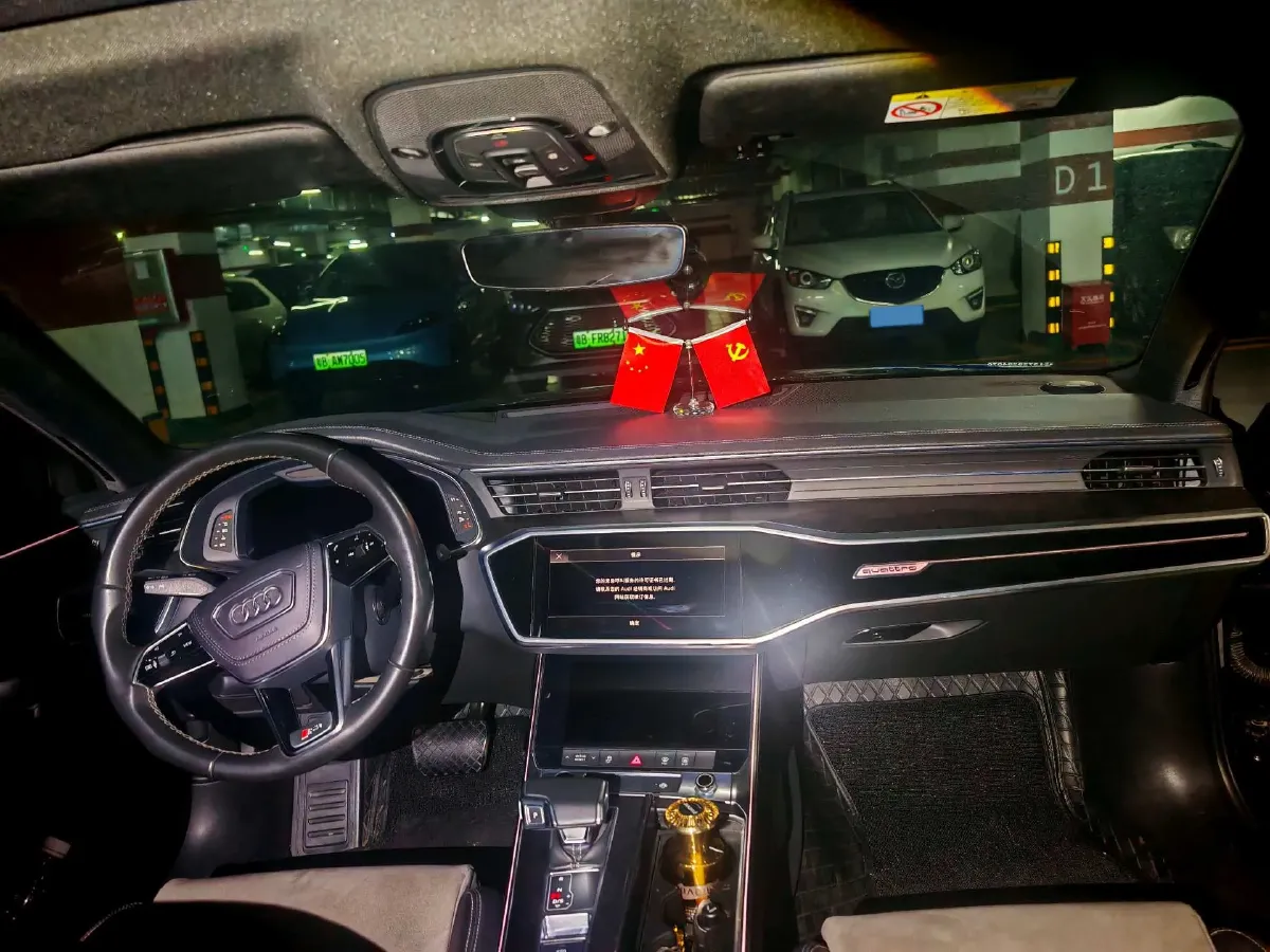 2022 Audi A6L 2.0T 224HP L4 7DCT,autocango,china used car exporter,china ev exporter,chinese used car exporter,chinese used ev exporter