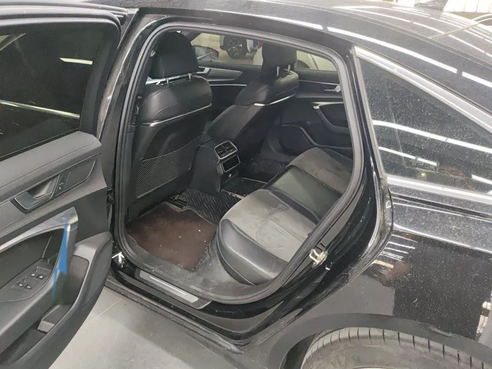 2022 Audi A6L 2.0T 224HP L4 7DCT,autocango,china used car exporter,china ev exporter,chinese used car exporter,chinese used ev exporter