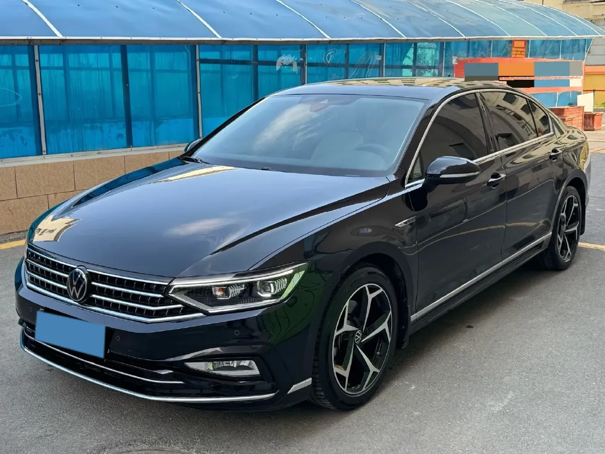 2023 Volkswagen Magotan 2.0T 186HP L4 7DCT,autocango,china used car exporter,china ev exporter,chinese used car exporter,chinese used ev exporter
