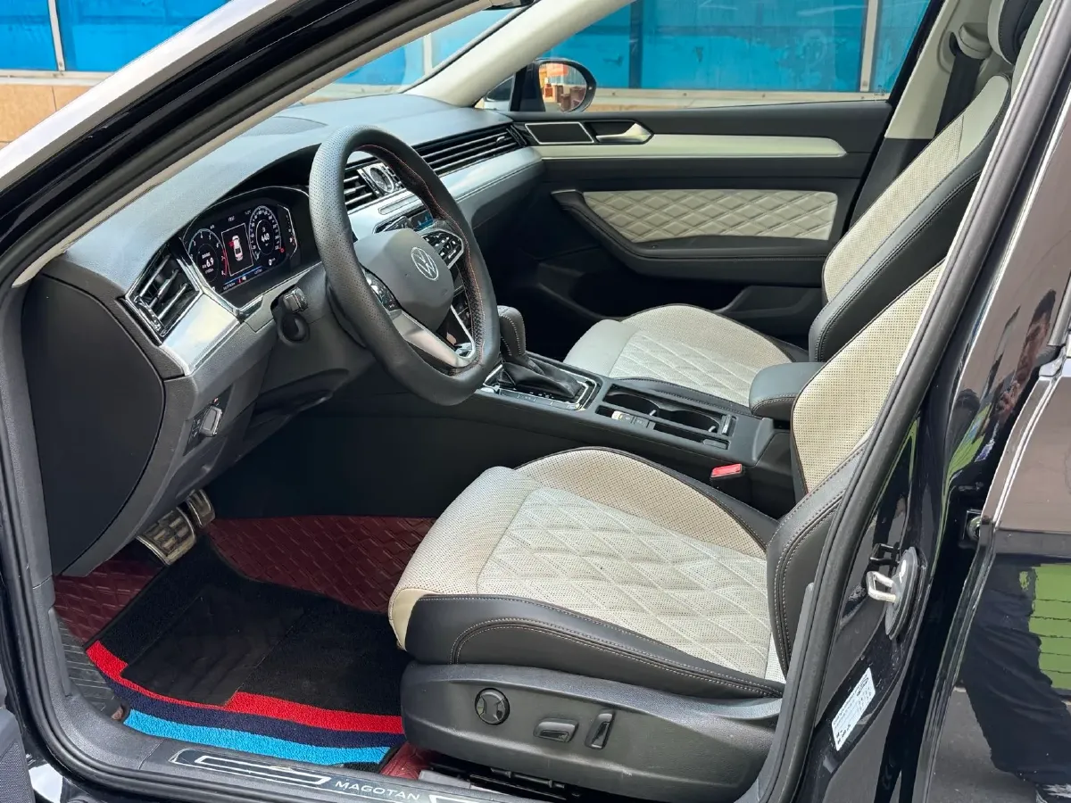 2023 Volkswagen Magotan 2.0T 186HP L4 7DCT,autocango,china used car exporter,china ev exporter,chinese used car exporter,chinese used ev exporter