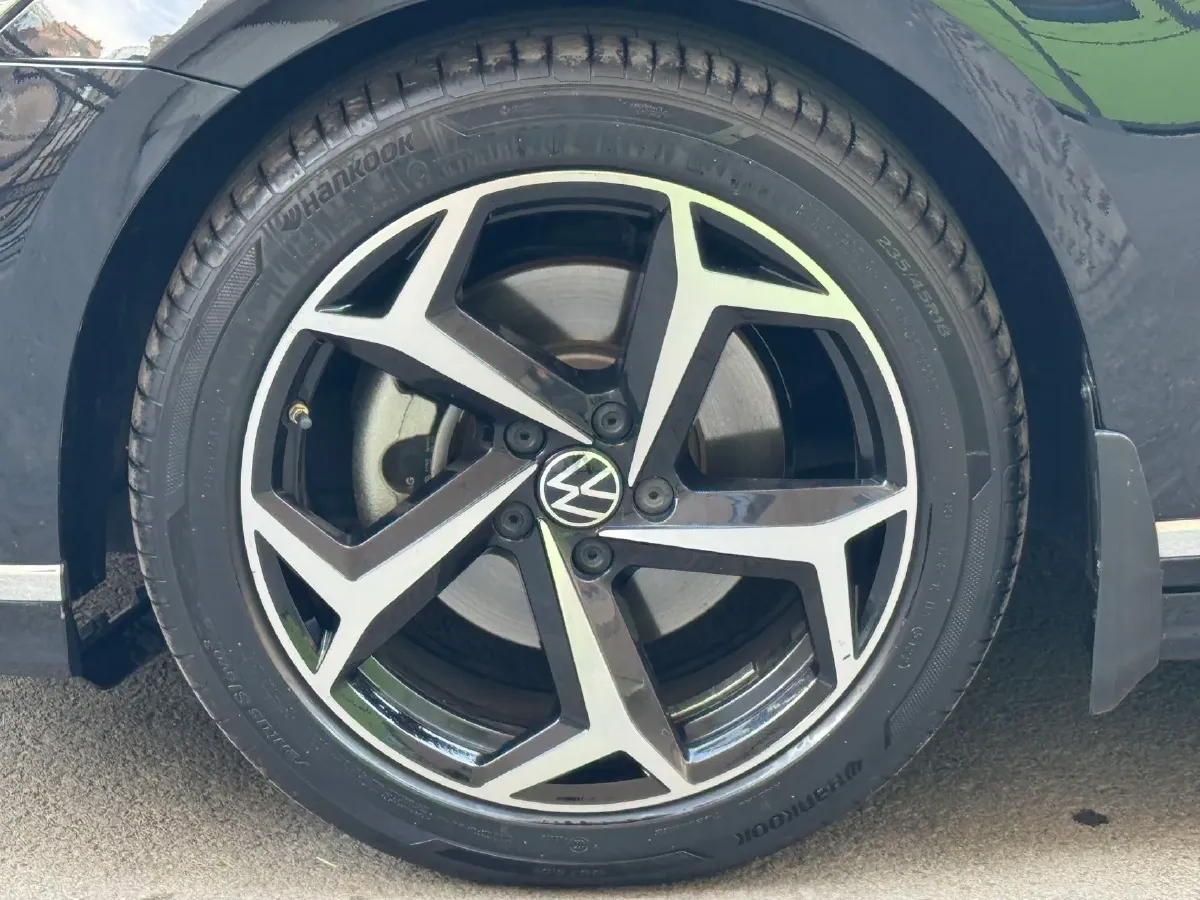 2023 Volkswagen Magotan 2.0T 186HP L4 7DCT,autocango,china used car exporter,china ev exporter,chinese used car exporter,chinese used ev exporter