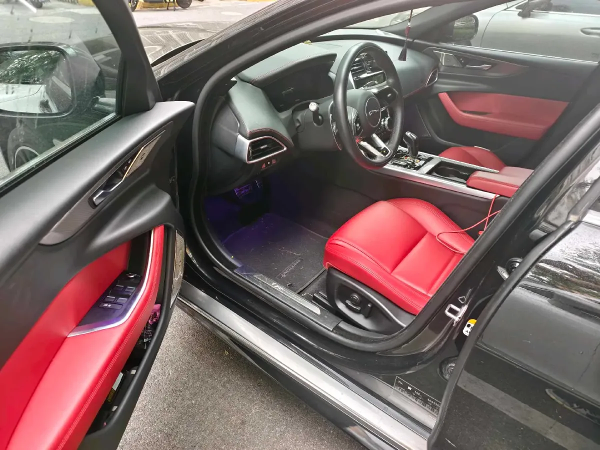 2022 Jaguar XEL 2.0T 250HP L4 8AT,autocango,china used car exporter,china ev exporter,chinese used car exporter,chinese used ev exporter