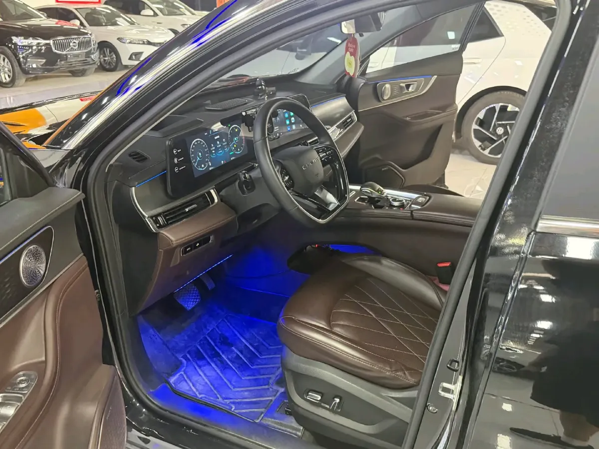 2022 Chery Tiggo 8 PRO 1.6T 197HP L4 7DCT,autocango,china used car exporter,china ev exporter,chinese used car exporter,chinese used ev exporter